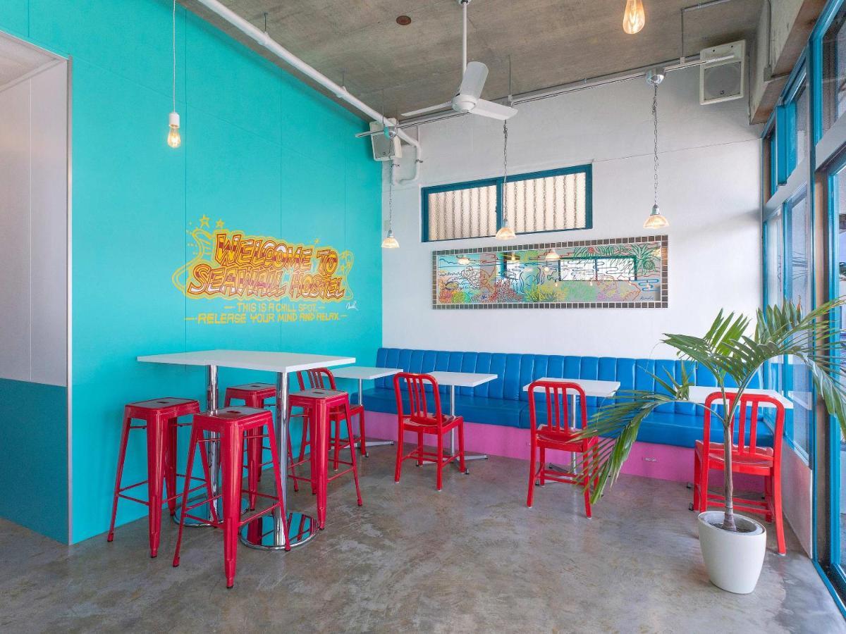 Seawall Hostel Chatan Bagian luar foto