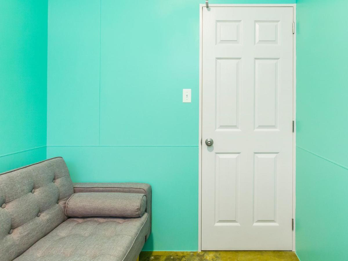 Seawall Hostel Chatan Bagian luar foto