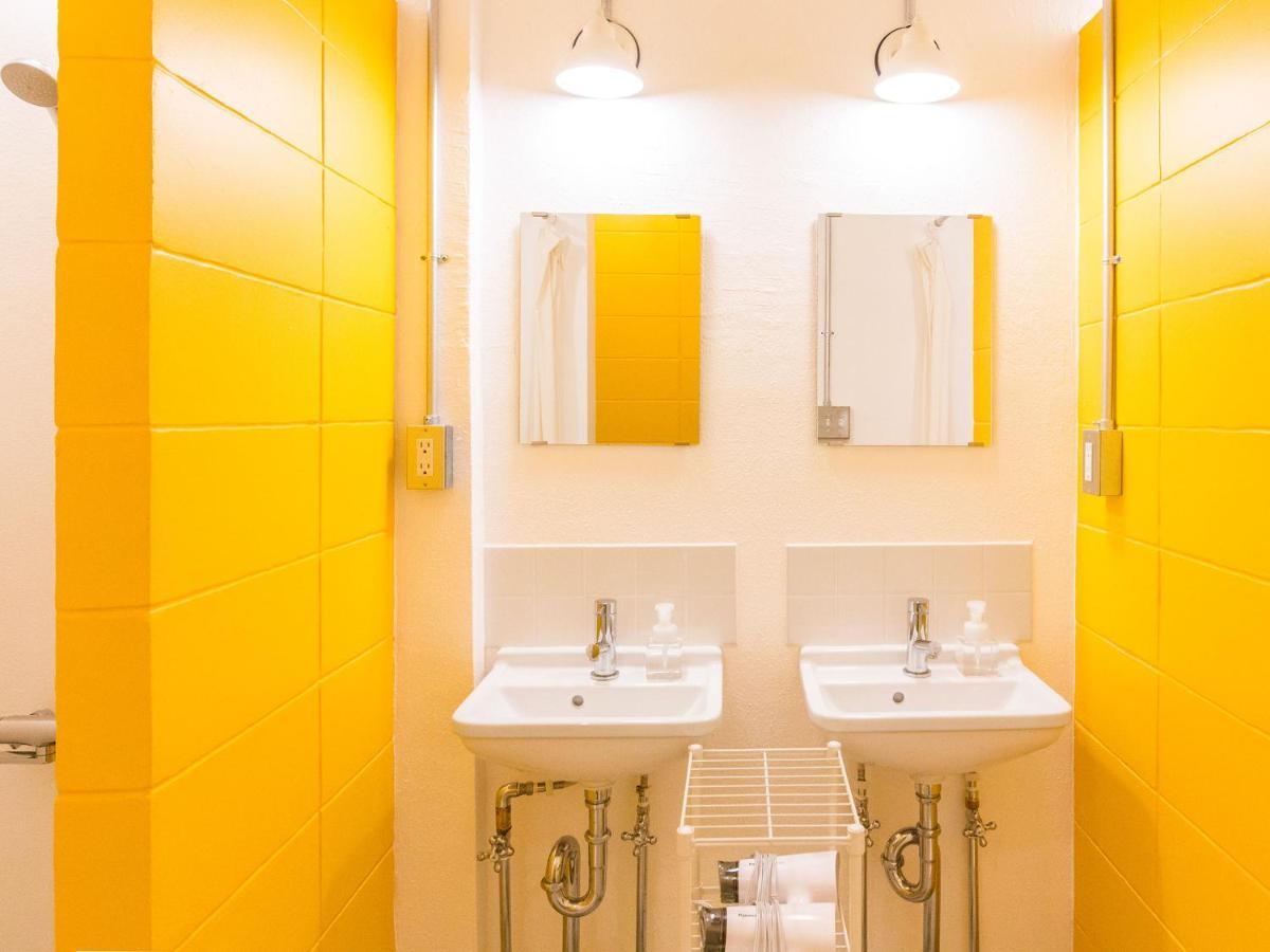 Seawall Hostel Chatan Bagian luar foto